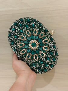 item-image